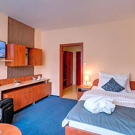 Lc - ホテル オストラヴァ